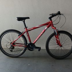 BICYCLE GIANT 24 SPEED EXCELLENT CONDITIONS 