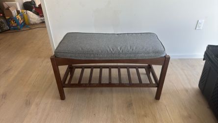 L.L. Bean bench with cushion