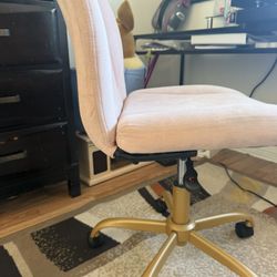 Pink Good Desk Chair
