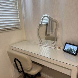 Desk/Vanity