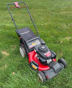Honda Troy Bilt Self Propelled Lawn Mower with Bag