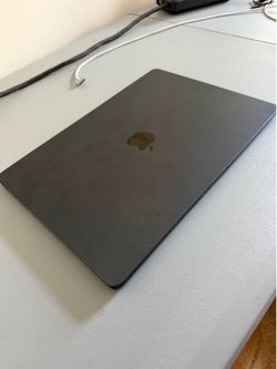 MacBook Air 15” M3 (2024)