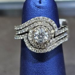 14kt WG Diamond Ring. (C-5) SIZE 4.5 ASK FOR RYAN. 