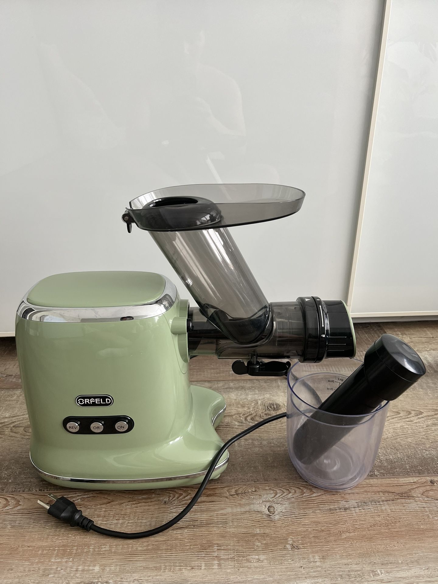 ORFELD Juicer Machine, Slow Masticating Cold Press Juicer for Fruits and Vegetables