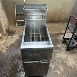 🔥 Propane Gas Commercial Fryer – Ready to Work!