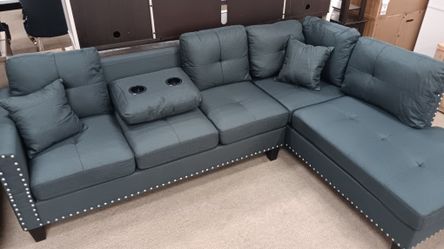 Sectional With Cup Holders 