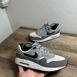 NIKE Air Max 1 (gs) 807602-108 WHITE/ BLACK-WOLF GREY-GUNSMOKE SZ 7Y Shoes