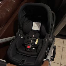 Uppababy Mesa V2 Infant Car seat 