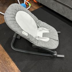 Baby Delight-Aura Deluxe Portable Rocker/Bouncer