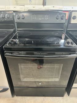 GE Black Electric Range with Glass Cooktop