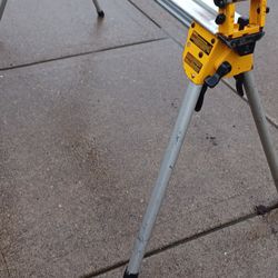 DEWALT Heavy Duty Miter Saw Stand dwx723