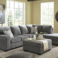 Dalhart Charcoal RAF Sectional /couch /Living room set