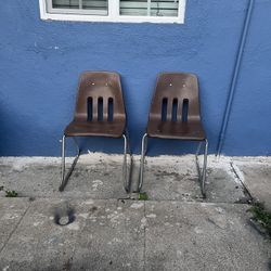 Set Of 2 School Chairs (Brown)