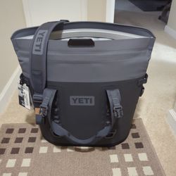 Yeti Hopper M30 Cooler  **Brand New***