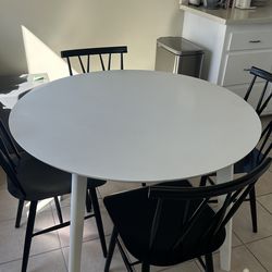 White Round Dining Table