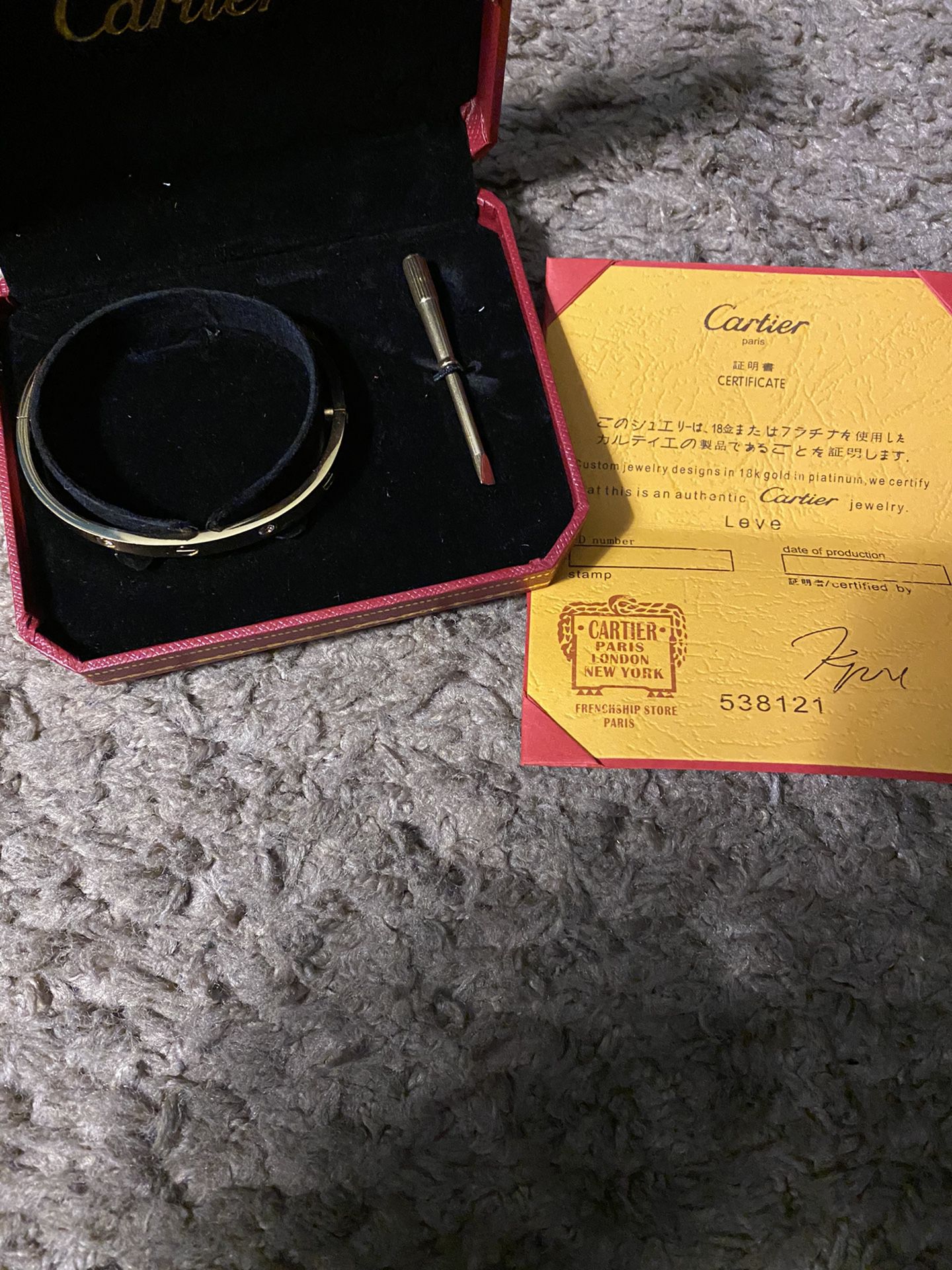 Cartier Love bracelet Gold