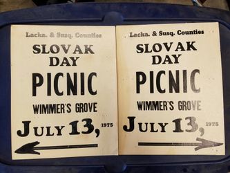 2 Vintage slovak day signs winners grove