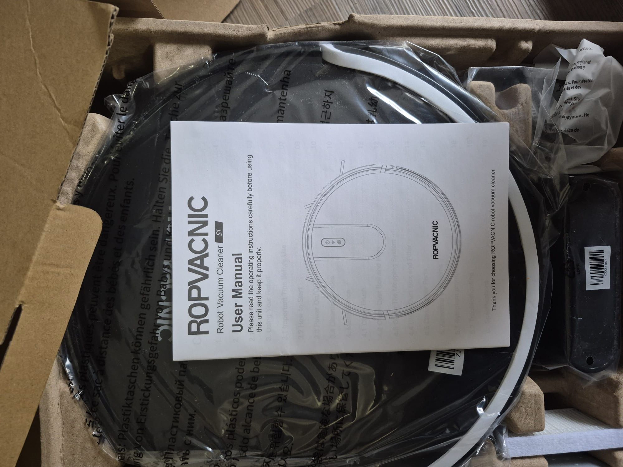 Robot Vacuum Cleaner Robot Vacuum and Mop Combo with 4000Pa Suction, Personalized Cleaning Adjustments, Self-Charging Robotic Vacuum Cleaner, Advanced