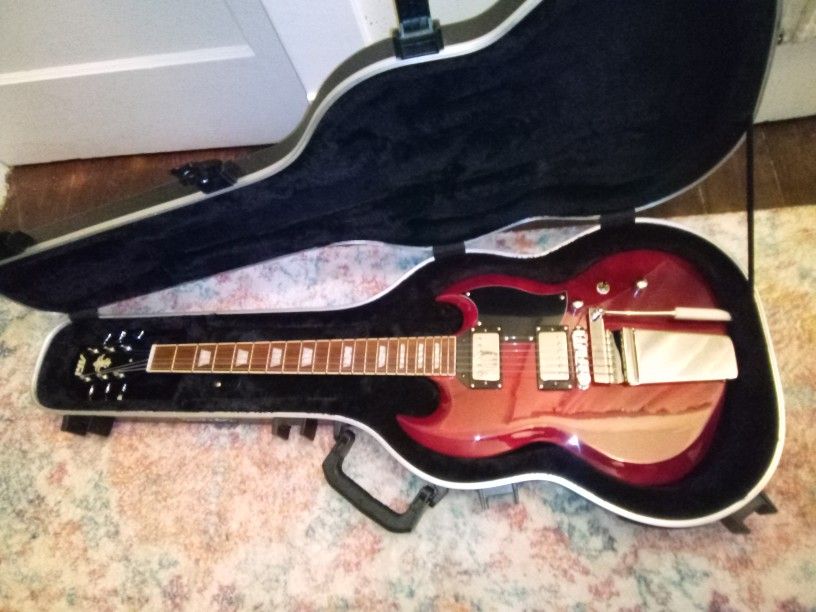 Could Be Your's Today Selling A SG Copy Electric Guitar 🎸 With Hard Case and a Peavey Amplifier New! $400 OBO 