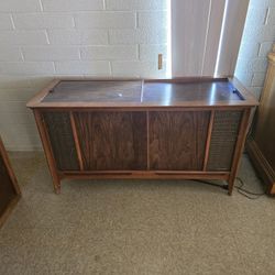 Vintage Mid Century Record Player 