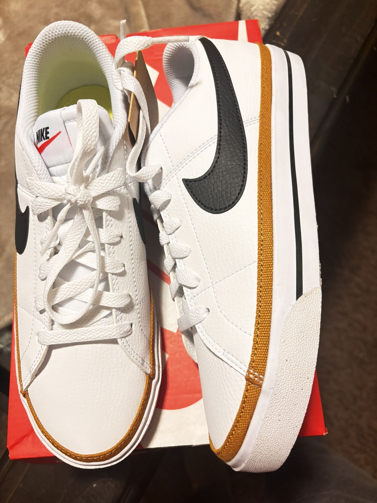 Nike Women New 8/5 