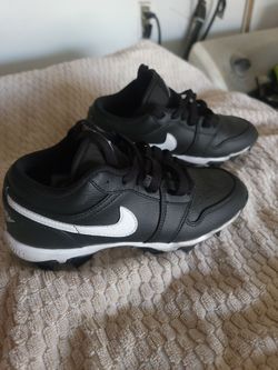 Nike, football, Jordan,  black and white, size 4Y