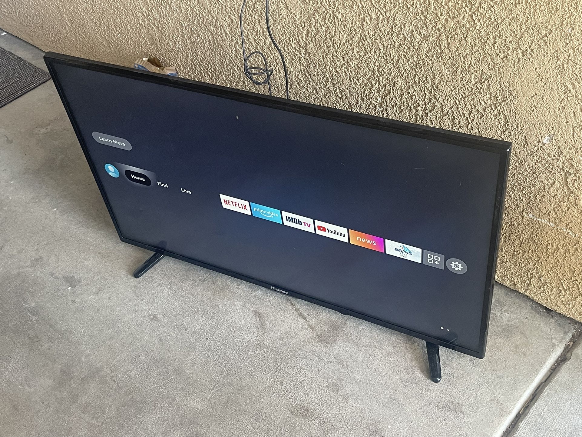 Hisense 40H5B 40" 1080p 60Hz Class LED Smart HDTV