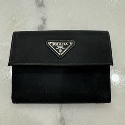 Women’s Prada Wallet - Excellent Condition - $65 
