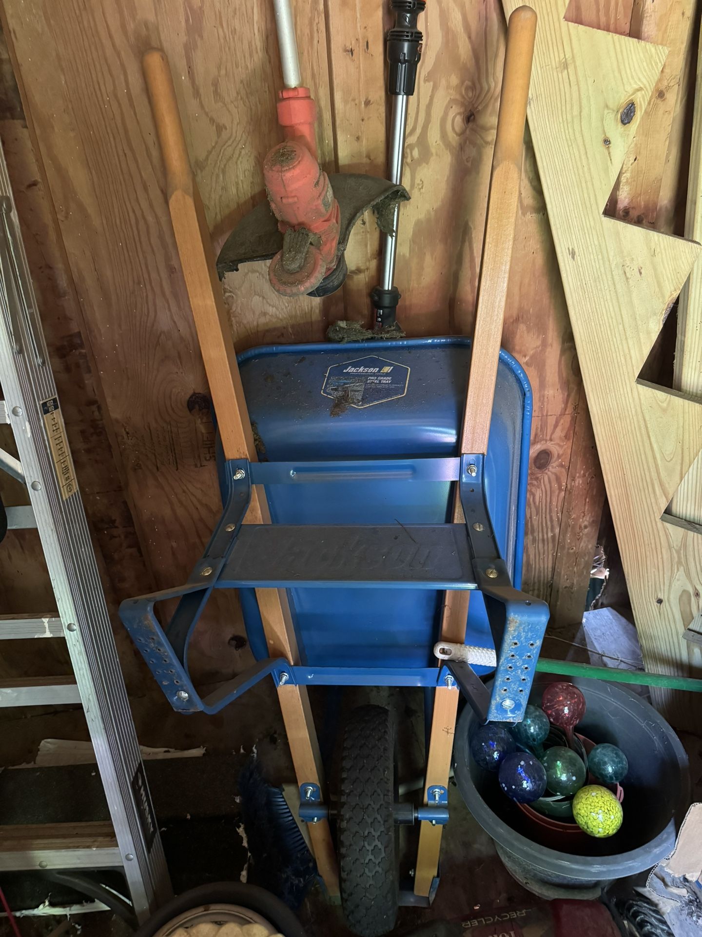 Wheel barrow - Jackson pro grade steel tray
