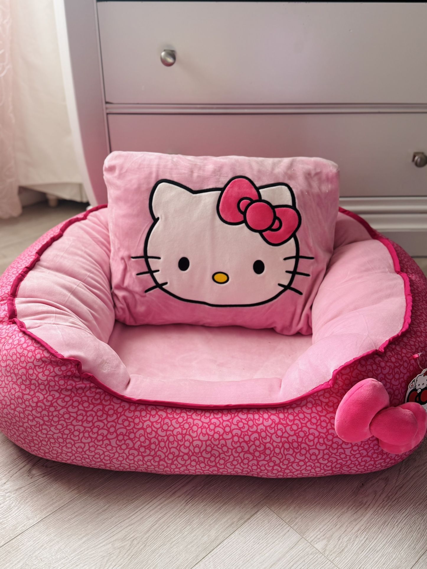 Hello Kitty Pet Bed