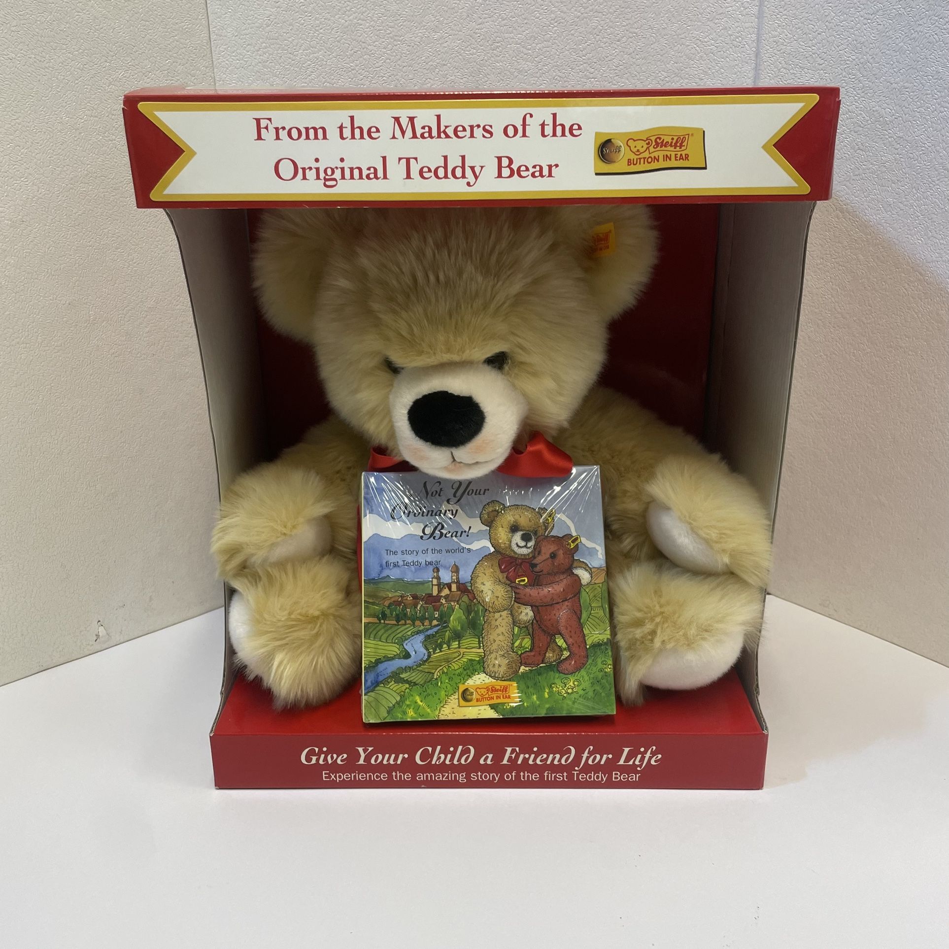 New 2007 Steiff Teddy Bear Set Sealed Book 'Not Your Ordinary Bear!’