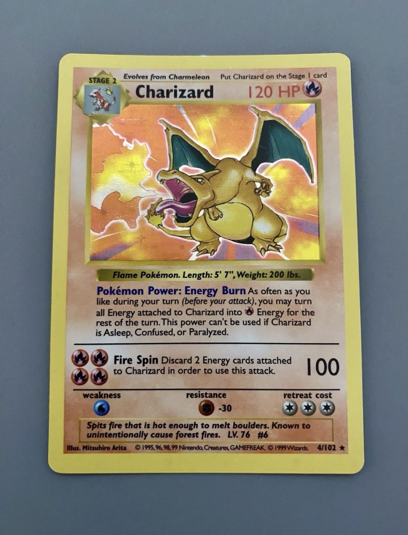 Shadowless Charizard 4/102 Base Holo Rare Vintage 1999 Pokemon Card