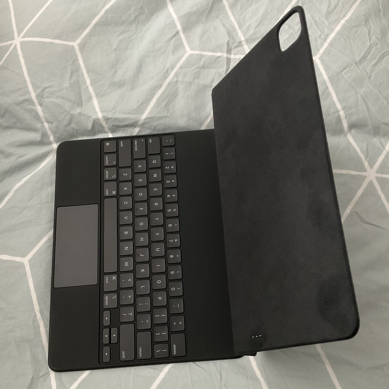 Magic Keyboard Model A2480 for iPad Pro 12.9 3rd 4th and 5th Gen 