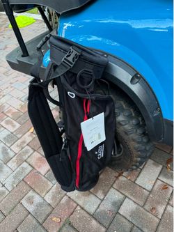 NWT Titleist Sunday golf bag. Carry bag.  Pinehurst the cradle logo.