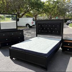 Beautiful Bedroom Set Queen Size Solid Wood Black Color Like New