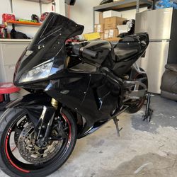 CBR600RR  Honda 2005