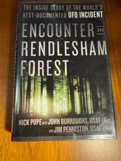 Encounter in Rendlesham Forest - UFO - SIGNED by Nick Pope - RARE!