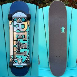 REAL Skateboards “Made For Everywhere”Complete Skateboard 8.0” - Ace 33 Trucks