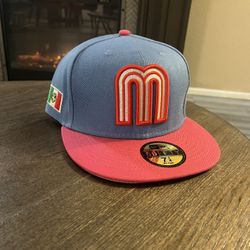 Mexico Hat (Blue & pink) 7 1/4