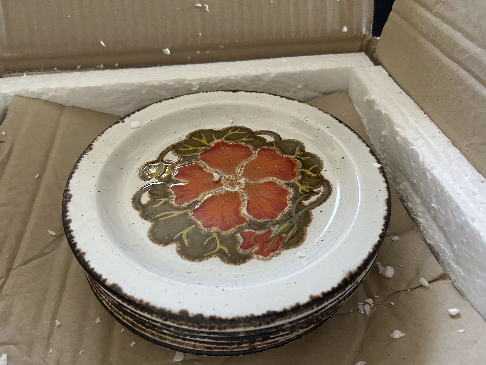 Dinnerware Set
