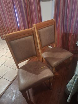 Table / Outdoor Chairs