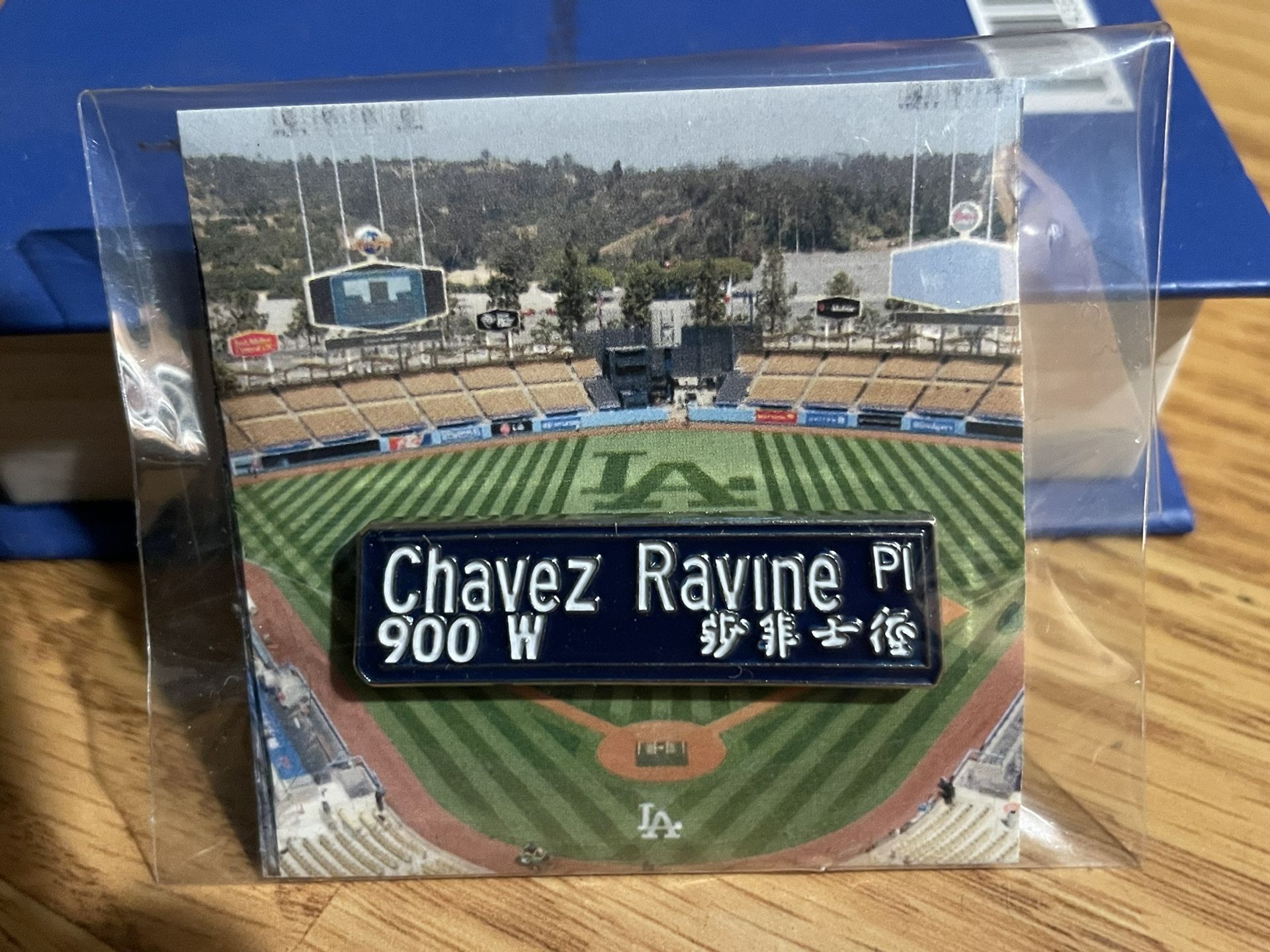 Dodgers pin