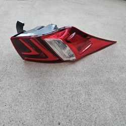 2014 16 Lexus Is Tail Light