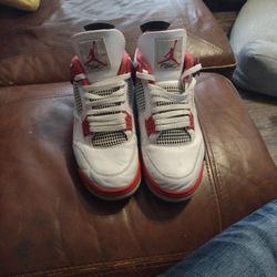 Jordan 4 Fire Red