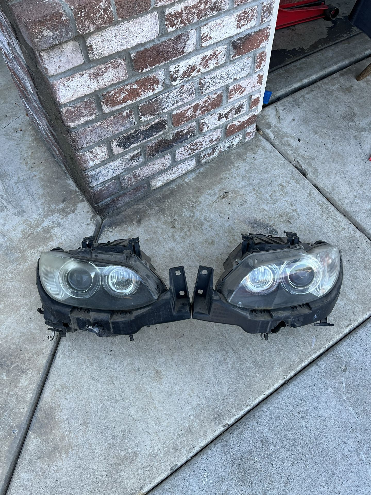 E92 Xenon Headlights BMW