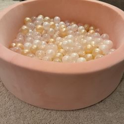 Pink ball Pit