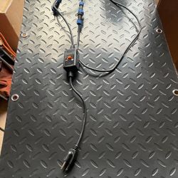 VEVOR 20 In x 30in PVC Heated 6ft Power Cord Snow Melting Mat, Black