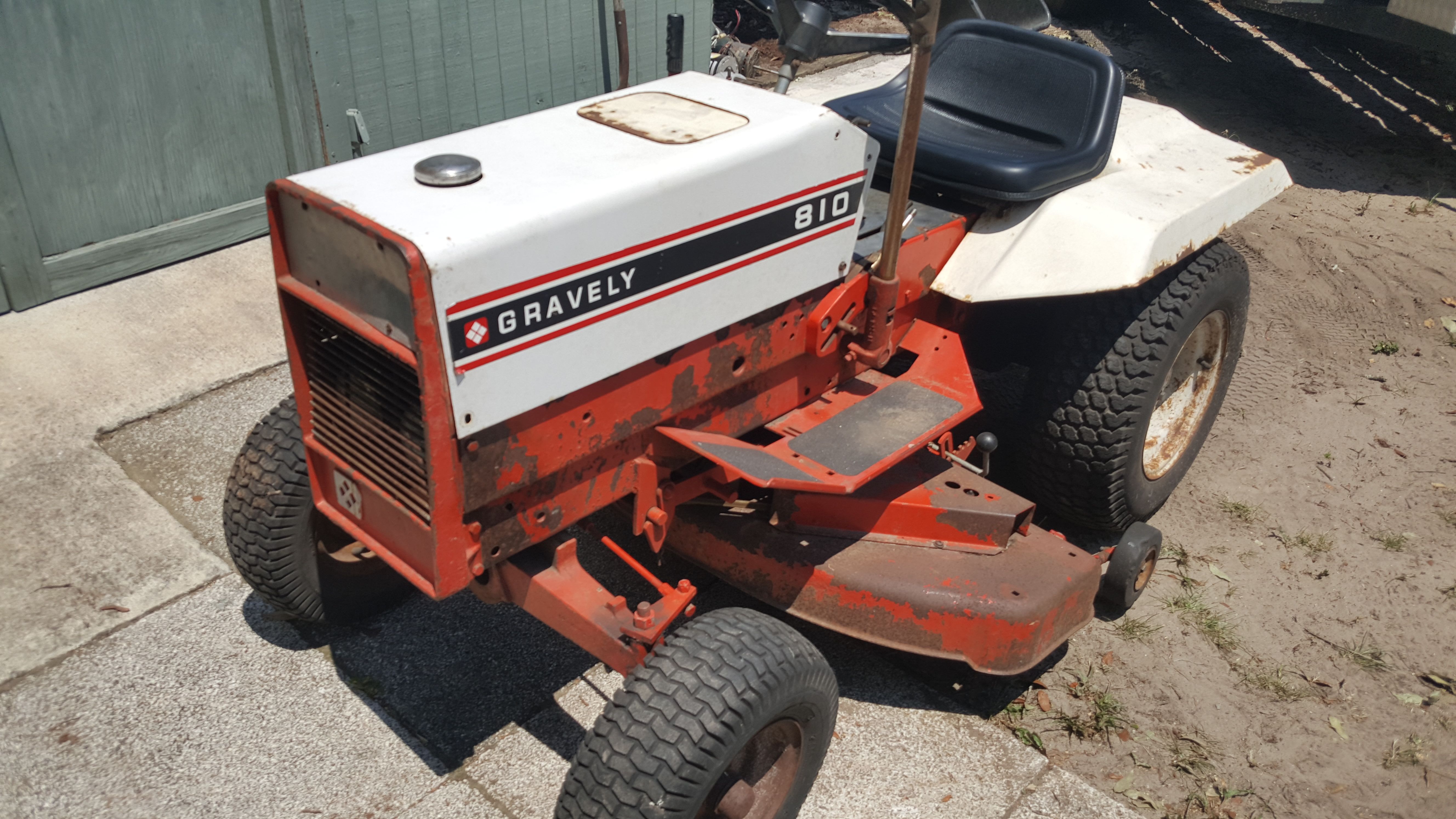 Gravley 810 tractor