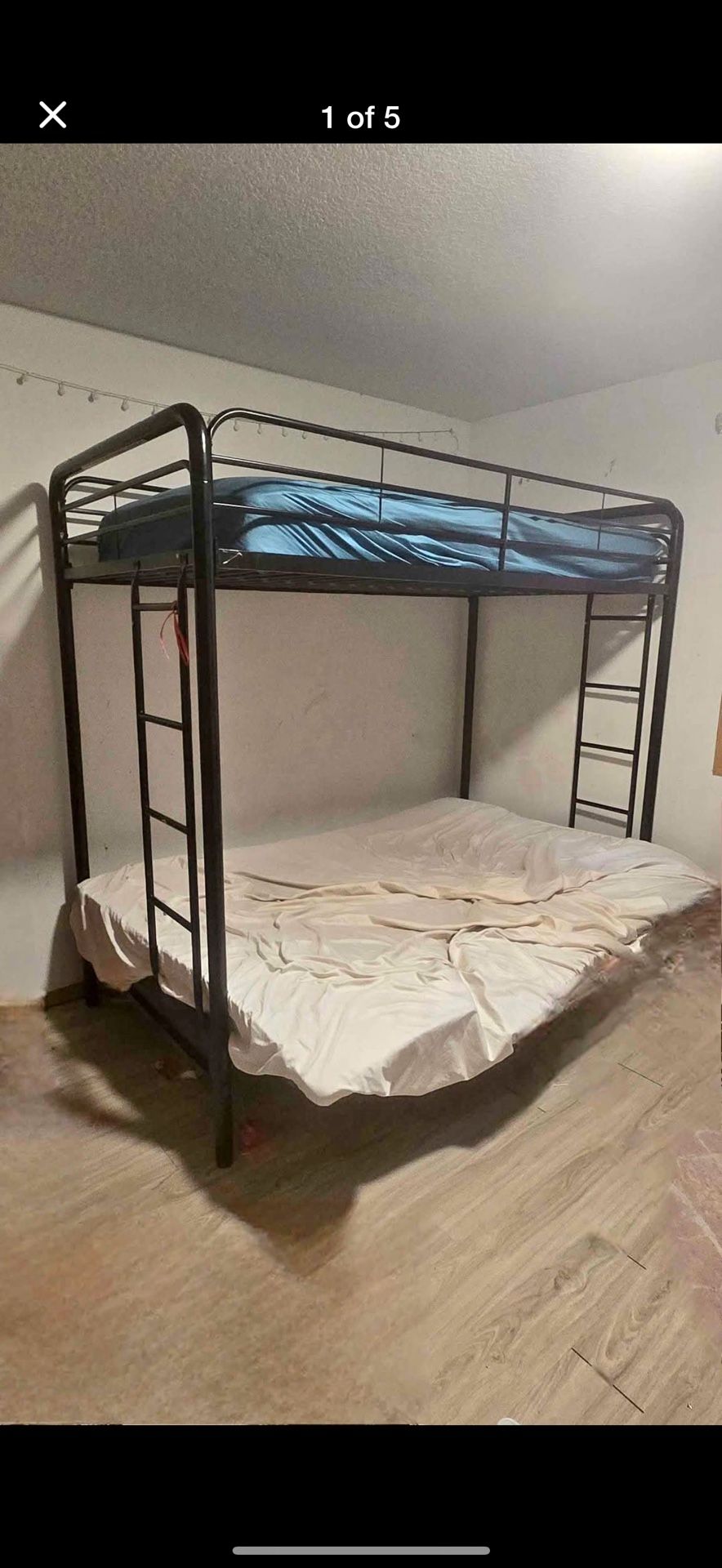 Bunk Bed /twin Over Full )/2martress