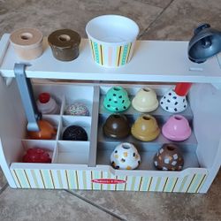 Melissa And Doug Wooden Scoop And Serve Counter Set